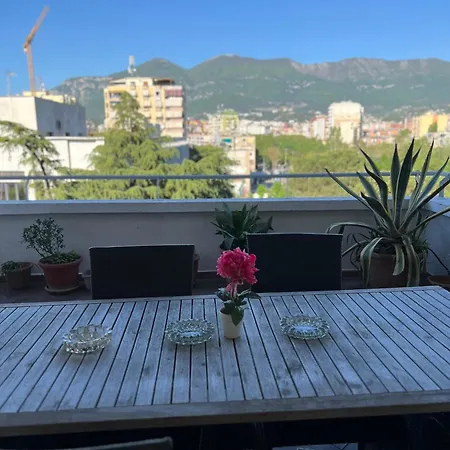 公寓 Elin's View Stylish With Panoramic Terrace 地拉那