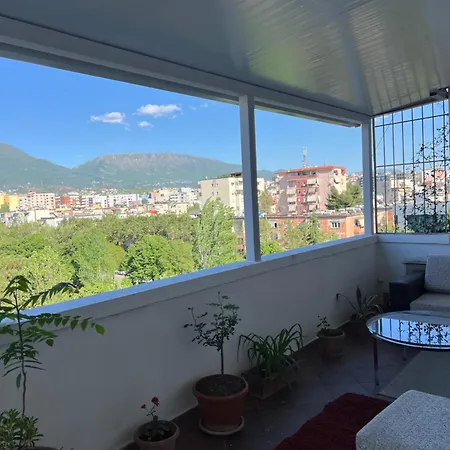 Elin's View Stylish With Panoramic Terrace 地拉那